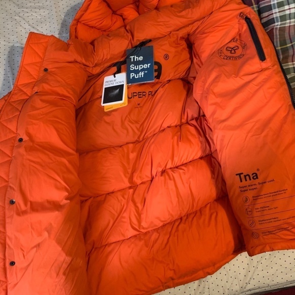 Aritzia Tna Mr. Super Puff - Picture 8 of 8